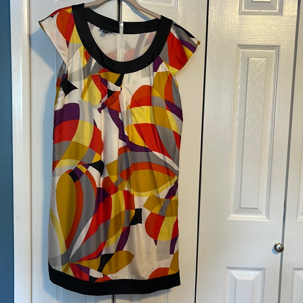 Nine West 100% multi color silk short sleeve dress size 4